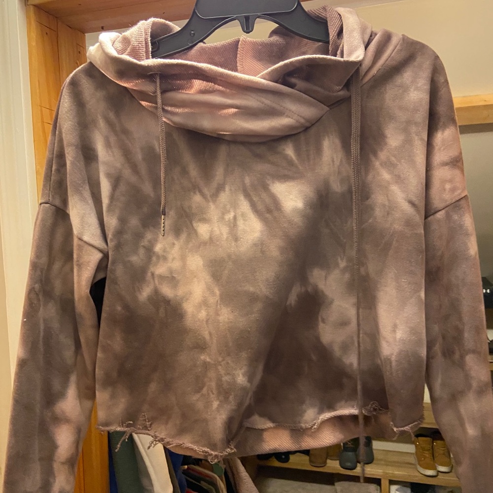 Cropped tie dye hoodie
